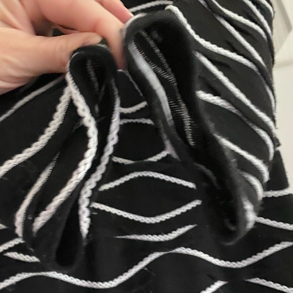 Eci New York black and White midi dress Size 4 with side zipper and 3/4 sleeve - Picture 3 of 10